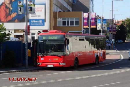 Bratislava, zast. Nová budova SND, autobus linky č.801 do Rajky, 3.7.2013 ©Jiří Mazal