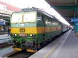 06.09.2004 - Hradec Králové hl.n.: ''peršing'' 162.037-6 v čele R 757 Praha-Smíchov - Jeseník © PhDr. Zbyněk Zlinský