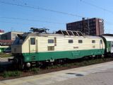 06.09.2004 - Pardubice hl.n.: ''banán'' 151.014-8 v čele R 600 Č.Těšín - Praha-Smíchov © PhDr. Zbyněk Zlinský