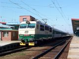 06.09.2004 - Pardubice hl.n.: ''banán'' 151.016-3 v čele Ex 141 ''Detvan'' Praha hl.n. - Zvolen © PhDr. Zbyněk Zlinský