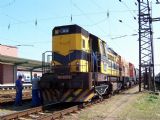 06.09.2004 - Pardubice hl.n.: ''kocouři'' 740.803-2 a 784-4 Unipetrolu doprava na cisternovém vlaku © PhDr. Zbyněk Zlinský