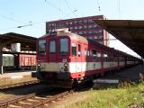 06.09.2004 - Pardubice hl.n.: ''kvatro'' 842.007-7 v čele R 682 do Liberce © PhDr. Zbyněk Zlinský