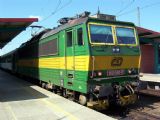 06.09.2004 - Pardubice hl.n.: ''peršing'' 162.040-0 v čele EC 107 ''Praha'' Praha hl.n. - Warszawa Wschodnia © PhDr. Zbyněk Zlinský