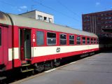 06.09.2004 - Pardubice hl.n.: přípojný vůz 053.061-8 na Os 5668 do Havl. Brodu © PhDr. Zbyněk Zlinský