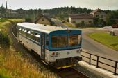 25.07.2013 - Stanice Martinice v Krkonoších: 810.493, souběžná jízda Os 15514 a Sp 1814 © Jiří Řechka