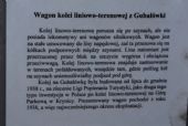10.07.2013 – Kościerzyna: Precvičte si poľštinu na popise vozňa podzemnej lanovky © Lukáš Holeš