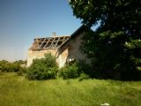 8.5.2013 - rozpadající se budova bývalé stanice Berveni na území Rumunska © Ing. Marek Vojáček
