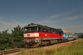 24.08.2013 - Zastávka Praha-Modřany: 749.121, Os 9057 © Jiří Řechka