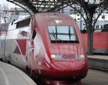 Köln:  čelo jednotky Thalys číslo 4331 společnosti SNCB/NMBS Europe přijíždí k nástupišti hlavního nádraží	14.4.2013	 © 	Lukáš Uhlíř