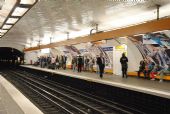 Paříž: nástupiště metra linky 5 stanice Gare d´Nord	14.4.2013	 © 	Lukáš Uhlíř