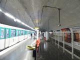 Paříž: souprava metra typu MF67 stojí ve stanici Michel-Ange – Auteuil, kolej vpravo se od roku 1923 nepoužívá	14.4.2013	 © 	Jan Přikryl