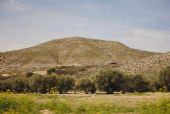 Vyprahlá hornatá krajina mezi zrušenou zastávkou  Seseña a Aranjuezem	15.4.2013	 © 	Lukáš Uhlíř