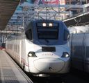 Valencie: jednotka řady 130 RENFE přijíždí s vlakem Euromed z Barcelony do širokorozchodné části nádraží Joaquin Sorolla	16.4.2013	 © 	Lukáš Uhlíř