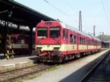 26.04.2003 - Praha Masarykovo n.: řídicí vůz 943.003-4 a motorový 843.005-0 © PhDr. Zbyněk Zlinský