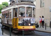 Lisabon: detail tramvaje ''remodelado'' číslo 572 z roku 1935, modernizované roku 1995	20.4.2013	 © 	Lukáš Uhlíř