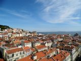 Lisabon: ''moderní'' centrum města, postavené po zemětřesení roku 1755 a široký tok Teja z plošiny nad výtahem Elevador de Santa Justa	20.4.2013	 © 	Jan Přikryl