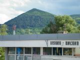 10.06.2013 - Visoko, kopec v pozadí je zarostlá pyramida © Marek Vojáček