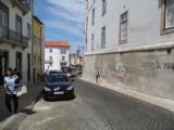 Coimbra: autobus Volvo/Camo odbočuje od horní stanice lanovky do ulice Rua Padre António Vieira v univerzitní čtvrti	22.4.2013	 © 	Jan Přikryl