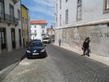 Coimbra: trolejbus Caetano/EFACEC číslo 55 odbočuje od horní stanice lanovky do ulice Rua Padre António Vieira v univerzitní čtvrti	22.4.2013	 © 	Jan Přikryl