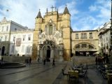 Coimbra: katedrála a restaurace Svatého kříže na náměstí Praça 8 de Maio v dolním centru města	22.4.2013	 © 	Jan Přikryl