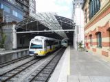 Bilbao: příměstské elektrické jednotky řady 3600 FEVE stojí v hale koncového nádražíčka Abando	23.4.2013	 © 	Jan Přikryl