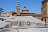 Zaragoza: nápaditá moderní fontána na centrálním náměstí Plaza Nuestra Señora del Pilar	24.4.2013	 © 	Lukáš Uhlíř