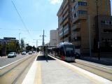 Zaragoza: tramvaj typu Urbos 3 od CAF číslo 3050 stojí na konečné Avenida de la Academia před odjezdem na Mago de Oz	24.4.2013	 © 	Jan Přikryl