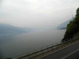 Celkový pohled na severní část jezera Lago di Como z vlaku mezi stanicemi Varenna-Esino-Perledo a Regoledo	26.4.2013	 © 	Jan Přikryl