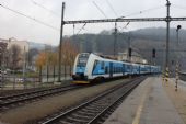 28.11.2013 - Ústí n.L. hl.n.: 440.003-2 + 442.003-0 + 441.003-1 přijíždí jako Os 6814 Děčín hl.n. - Most © PhDr. Zbyněk Zlinský