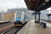 28.11.2013 - Ústí n.L. hl.n.: 440.004-0 + 442.004-8 + 441.004-9 odjíždí jako Os 6815 Most - Děčín hl.n. © PhDr. Zbyněk Zlinský