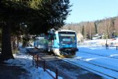 13.12.2013 - Kořenov: 840.012-9 + 840.004-6 odjíždí jako Os 16222 Harrachov - Liberec © PhDr. Zbyněk Zlinský