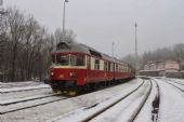 13.12.2013 - Tanvald: 854.021-3 v čele R 1145 Tanvald - Praha-Vršovice © Karel Furiš