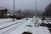 13.12.2013 - Tanvald: depo s vozy 820.057-8, 020.291-1, 020.144-2, 020.234-1 a 020.096-4 © PhDr. Zbyněk Zlinský