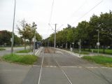 Karlsruhe: tramvajová zastávka Oberreut Albert-Braun-Straße na trati linky 1 z roku 1986, 4.10.2013 © Jan Přikryl