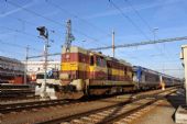 13.1.2014 - Břeclav: 742 402-1 a 5 370 008 © Karel Furiš