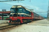 18.07.2002 - Košice: 721.043-8 posunuje © Ondrej Krajňák