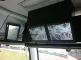 Pracoviště řidiče vybavené kamerovým systém. Na voze 101 jsou zkušebně nainstalovány i 2 vnější kamery © Petr Citovský