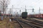 22.02.2014 - Týniště n.O.: odražený služební vůz Da-k 9406 174-3 skončí na 14. koleji © PhDr. Zbyněk Zlinský