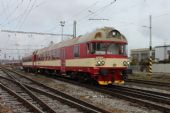 22.02.2014 - Týniště n.O.: 80-29 207-5 + 20-29 217-7 + 854.015-5 odjíždí jako Sp 1953 Hradec Králové hl.n. - Letohrad © PhDr. Zbyněk Zlinský