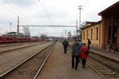 22.22.02.2014 - Týniště n.O.: 810.448-1 přiváží Os 5152 Doudleby n.O. - Náchod a 163.242-1 Os 5626 Choceň - Hradec Králové © PhDr. Zbyněk Zlinský