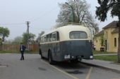 26.04.2014 - Milovice: autobus Š 706 RO (8A9 2746) z roku 1947 a jeho řidič © PhDr. Zbyněk Zlinský