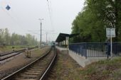 26.04.2014 - Milovice: 451.025-1/451.026-9 přijíždí jako Os 9403 Praha Masarykovo n. - Milovice, vlevo 451.095-4/451.096-2 © PhDr. Zbyněk Zlinský