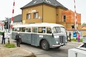 26.04.2014 - Milovice: Zbyněk a historický autobus Š 706 RO na lince 432 k parku Mirakulum © Jiří Řechka