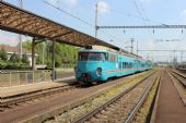 26.04.2014 - Lysá nad Labem: 451.025-1/451.026-9 odjíždí jako Os 9414 Milovice - Praha Masarykovo n. © PhDr. Zbyněk Zlinský