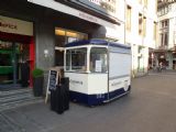 Basel, vysloužilá kabinka lanovky jako prodejna zmrzliny, 10.4.2014 ©Jiří Mazal