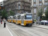 2x T5C5 linky 18 smer Savoya Park odchádza zo zastávky Szent Gellért tér, 9.5.2014, © Juraj Földes