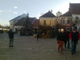 Szentendre: centrální náměstí Fö tér je před Vánoci vyzdobeno tradičním Betlémem	7.12.2013	 © Aleš Svoboda