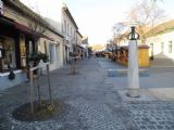 Szentendre: celkový pohled na pěší zónu Dumtsa Jenő utca v centru města	7.12.2013	 © Jan Přikryl