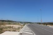 11.06.2014 - Figueres: výhledu z Avingudy Puig Grau na stanici AVE Figueres Vilafant brání oplocení ... © PhDr. Zbyněk Zlinský