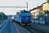 28.8.2014 - Praha-Bubeneč: 363.008 při průjezdu nádražím © Jiří Řechka